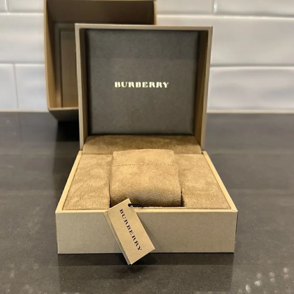 Burberry Watch Presentation Bundle (3 Piece)